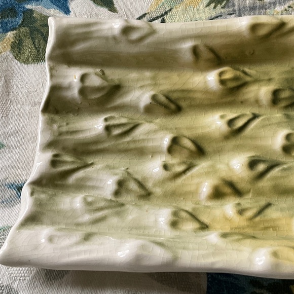 Majolica Asparagus Plate - Picture 3 of 5